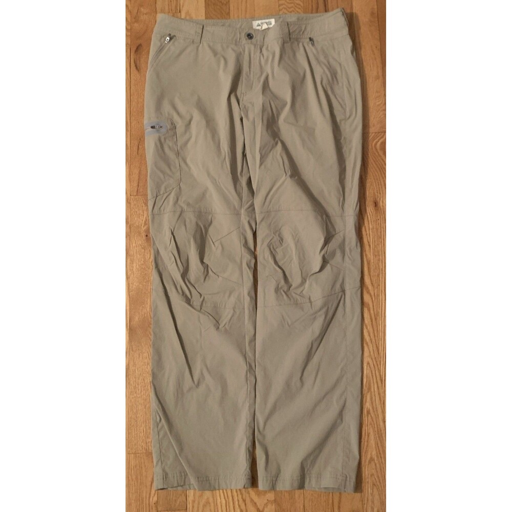 Ultimate Terrain Hiking Pants Women’s 12 Beige Nylon Stretch Cargo